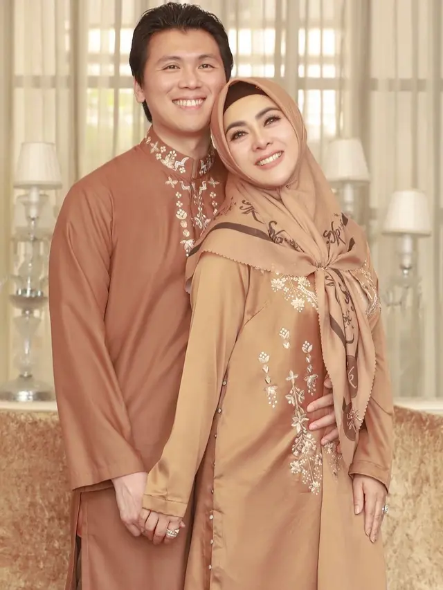 Potret Transformasi Gaya Syahrini, Kini Tampil Kalem Dengan Hijab. (Sumber: Instagram/princessyahrini)
