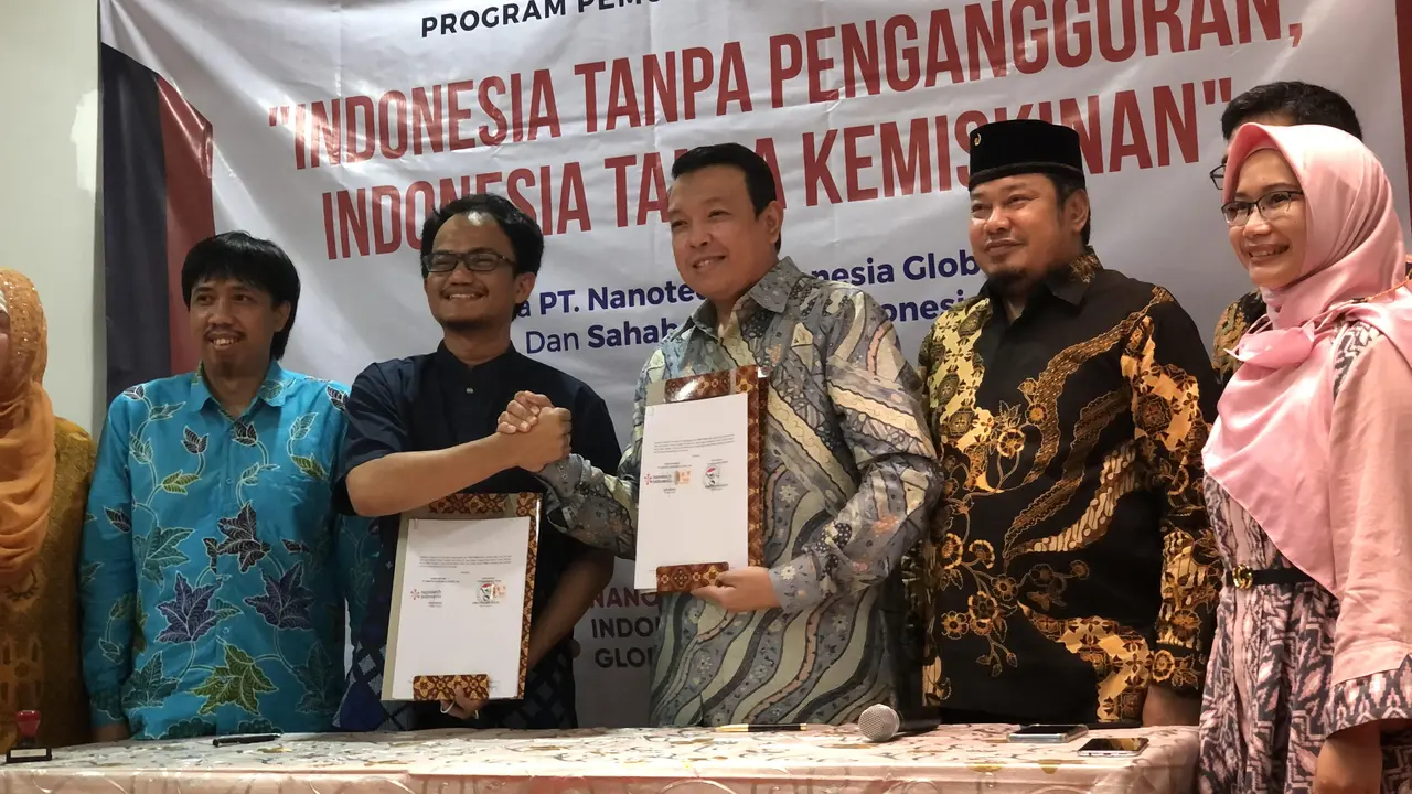 PT Nanotech Indonesia Global Tbk dan Yayasan Sahabat Wakaf Indonesia melakukan penandatanganan kerjasama