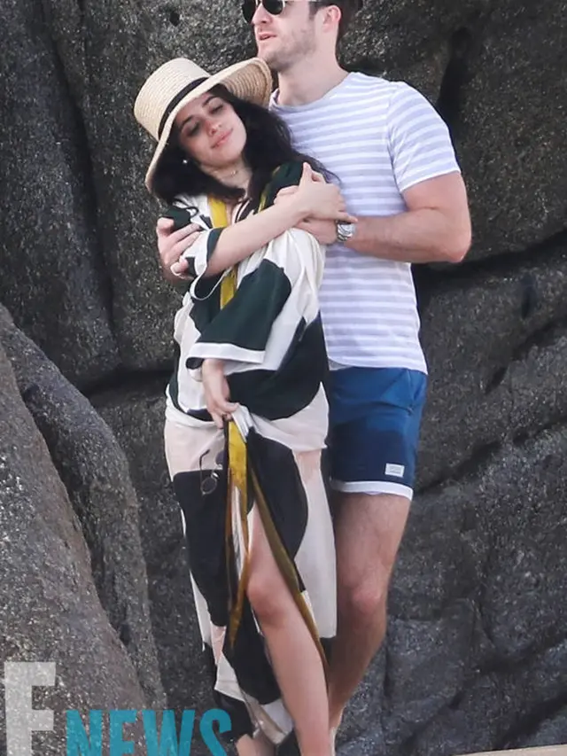 [Bintang] Camila Cabello dan Matthew Hussey