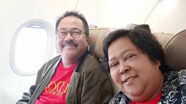 6 Potret Kebersamaan Rano Kano dan Suti Karno, Kakak Adik yang Kompak