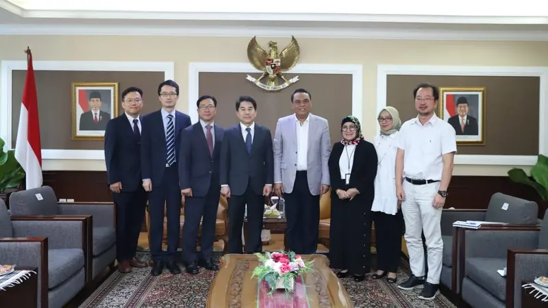 Assistant Minister for Planning and Coordination, Ministry of the Interior and Safety (MOIS) Korea , Lee In-jae bersama Menteri PANRB Syafruddin. (Foto: Kementerian PANRB)