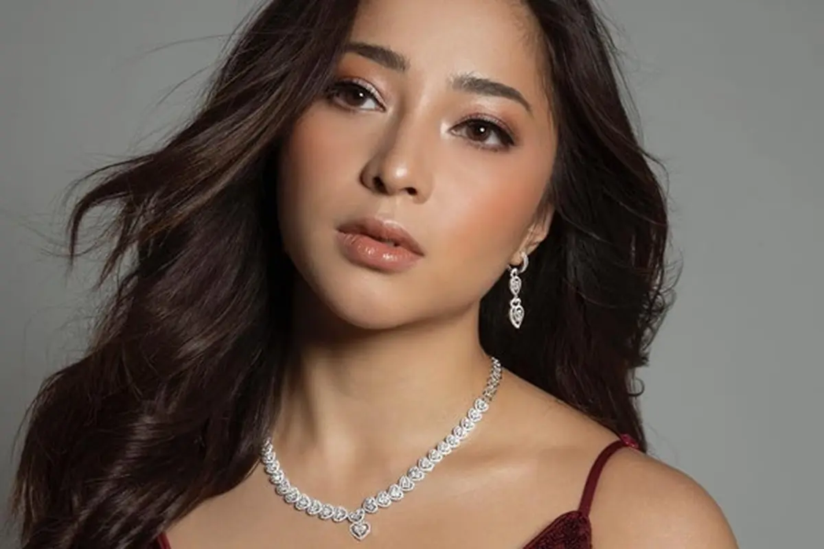 Luncurkan Brand Perhiasan, Ini 6 Potret Glamor Nikita Willy