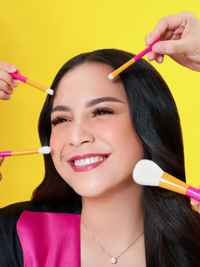 Sering Travelling Keluar Negeri, Nagita Slavina Bawa Set Kuas Makeup dengan Harga Di Bawah Rp200ribuan