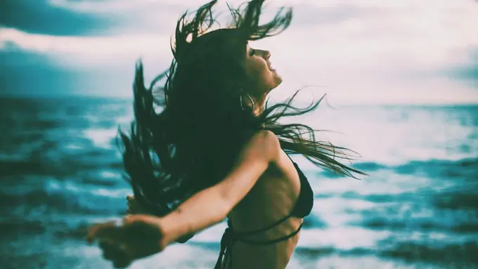 Karena Hidup Kamu yang Jalani, 7 Cara Tak Terbayang Omongan Orang