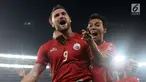 Pemain Persija, Marko Simic bersama Novri Setiawan merayakan gol ke gawang Johor Darul Takzim pada lanjutan penyisihan Grup H Piala Asia 2018 di Stadion GBK, Jakarta, Selasa (10/4). Persija menang telak 4-0. (Liputan6.com/Helmi Fithriansyah)