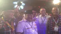 Prasetyo hanya tertawa saat disinggung dengan pertanyaan apakah akan menyambangi tim sukses pasangan nomor urut satu, saat debat cagub DKI.