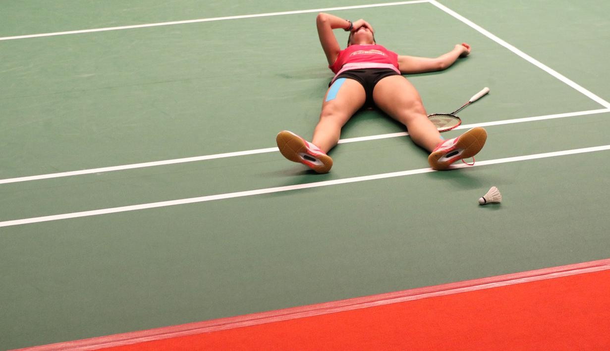 Ekspresi kegembiraan Carolina Marin di Istora Gelora Bung Karno, Senayan, Jakarta. Minggu (16/8/2015). (Bola.com/Arief Bagus)