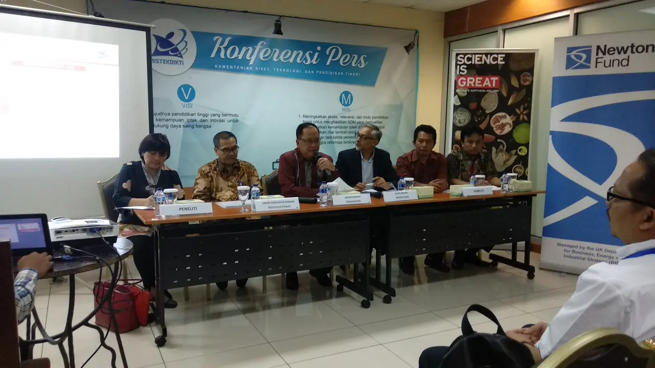 Pemerintah Indonesia bekerja sama dengan Kerajaan Inggris dalam penelitian di bidang kebencanaan hidrometeorologi. (Liputan6.com/Nafiysul Qodar)