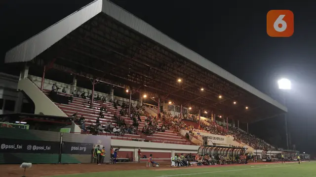 Tribun Stadion PTIK