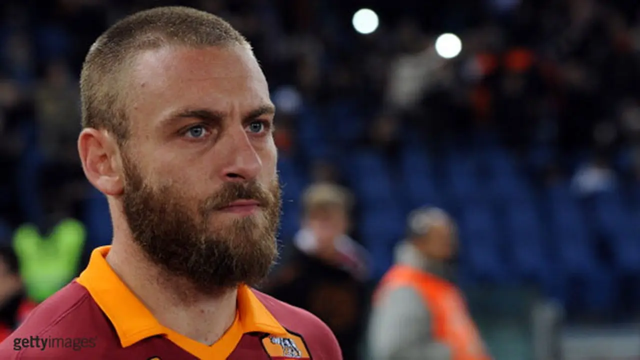 daniele-de-rossi-130222-logo.jpg
