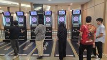 Juara DNC Tirta Suparjo Gelar Coaching Clinic Darts di Senayan (Liputan6.com/Thomas)