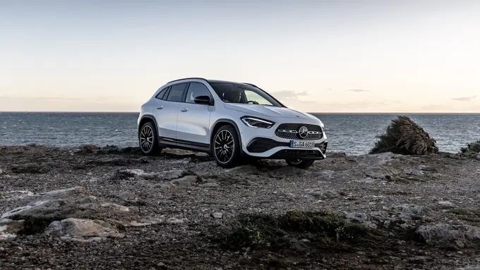 Dua kendaraan kompak rakitan lokal dari Mercedes-Benz diperkenalkan di Mercedes-Benz STAR DRIVE 2021.