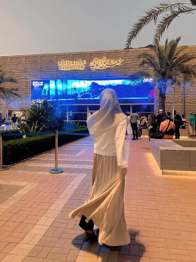 8 Potret Wirda Mansur ke Pabrik Pembuatan Kiswah dan Hira Cultural Distric, Tak Disangka
