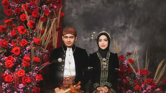 Potret Prewedding 7 Pasangan Artis Pakai Baju Adat, Pancarkan Pesona