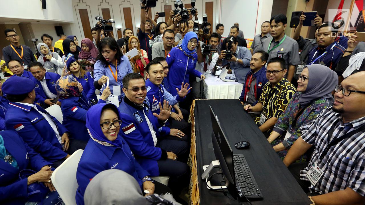 Bawa 17 Kotak Dokumen, Partai Demokrat Daftar ke KPU