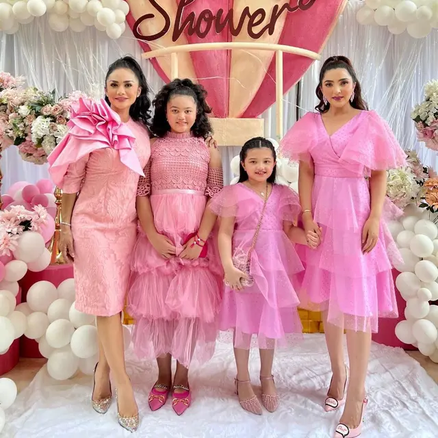 7 Momen Baby Shower Aurel Hermansyah, Mengusung Tema Serba Pink