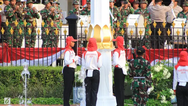 [Bintang] Siapakah Paskibraka Pembawa Baki di HUT RI ke-73?