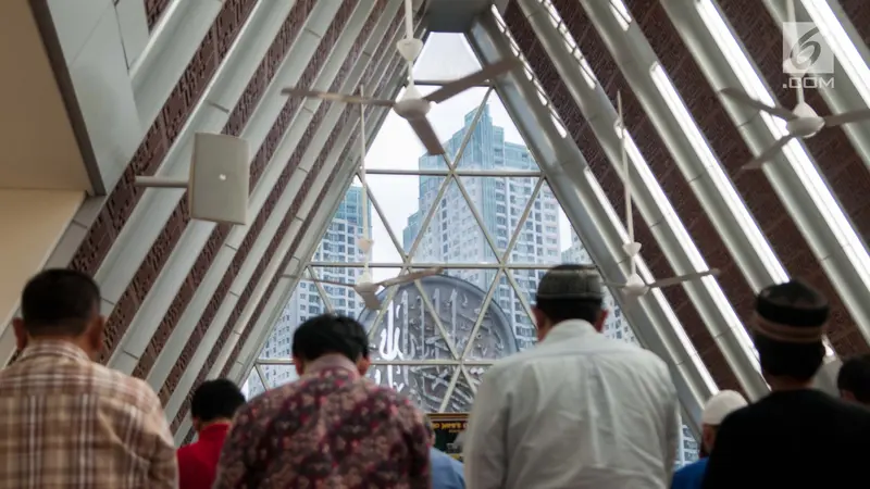 Ini Masjid Jamie Darussalam Karya Arsitek Ridwan Kamil