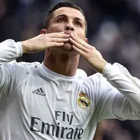 1. Cristiano Ronaldo (Real Madrid), 16 gol dari 989 menit penampilan. (AFP/Gerard Julien)