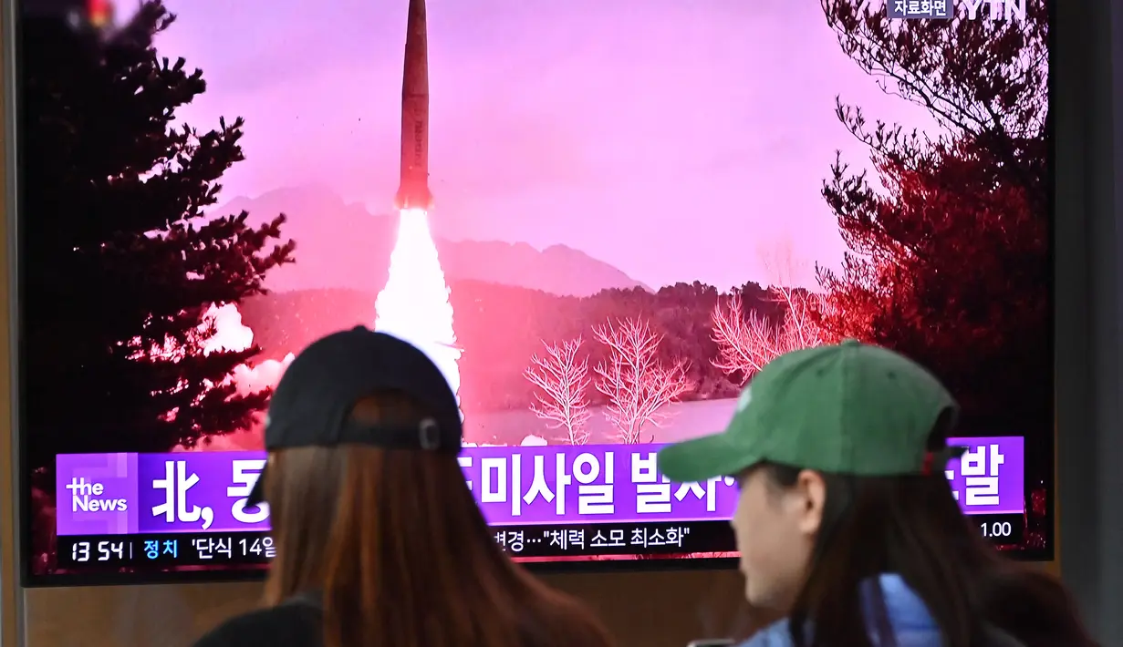 Meski demikian, belum ada detail tentang berapa besar atau jangkauan rudal. (AP Photo/Lee Jin-man)