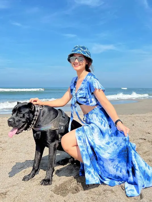 <p>Dari model hingga menjadi host acara petualang makin membuat nama Jodilee Warwick kian bersinar di dunia hiburan. (Instagram/jodileewarwick)</p>
