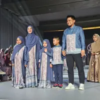 Inspirasi Sarimbit Busana Lebaran 2024 ala Oki Setiana Dewi.dok. Kiciks