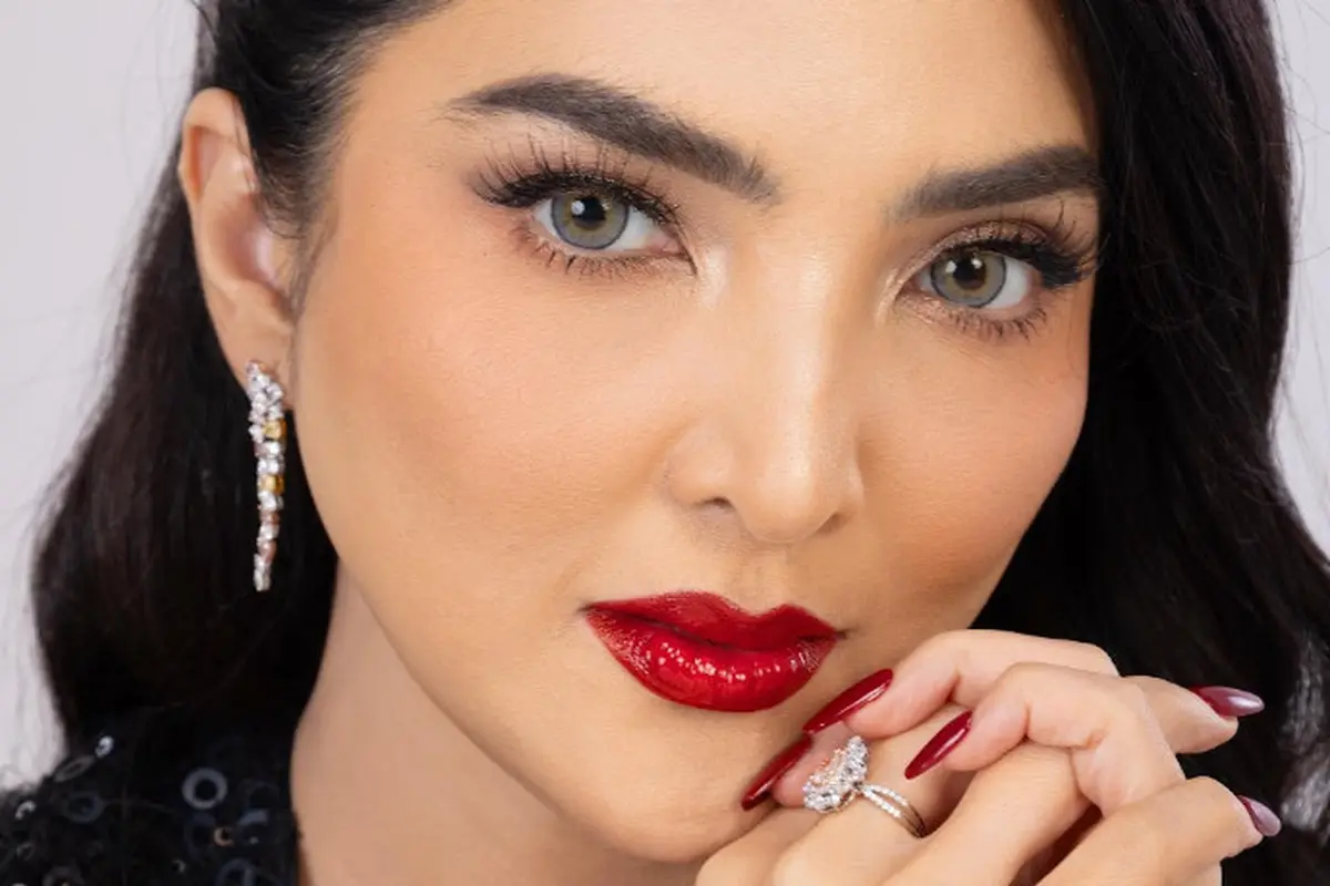 Gaya Stunning Glamor Ashanty Kenakan Perhiasan Berlian