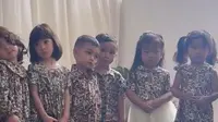 6 Momen Gemas Rayyanza Bernyanyi 'Cinta Untuk Mama' Bareng Teman Sekelas, Haru dan Penuh Makna