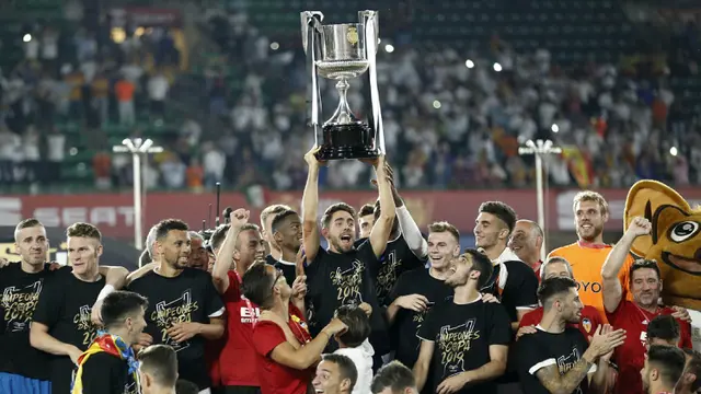 FOTO: Bungkam Barcelona, Valencia Raih Gelar Juara Copa del Rey