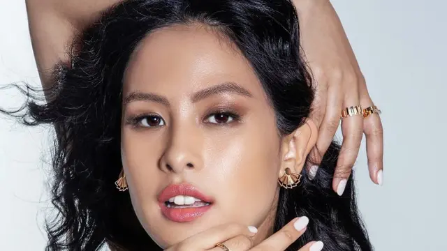 Maudy Ayunda Luncurkan Koleksi Perhiasan Berkilau, See the Light Bersama Frank & Co. (instagram/frankco_id, instagram/maudyayunda)