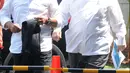Direktur Utama PT PLN Sofyan Basir (kanan) tiba untuk menjalani pemeriksaan penyidik di gedung KPK, Jakarta, Jumat (28/9). Sofyan Basir diperiksa sebagai saksi terkait menerima suap dalam proyek PLTU Riau-1. (Merdeka.com/Dwi Narwoko)