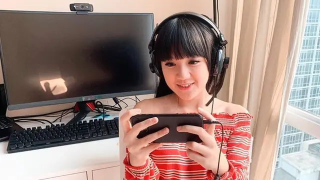 6 Potret Terbaru Cindy Gulla, Eks JKT48 yang Kini Jadi YouTuber Gaming