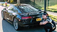 FaZe Rain, YouTuber, mampu membeli Audi R8 yang tiba di Amerika Serikat (AS), April lalu.