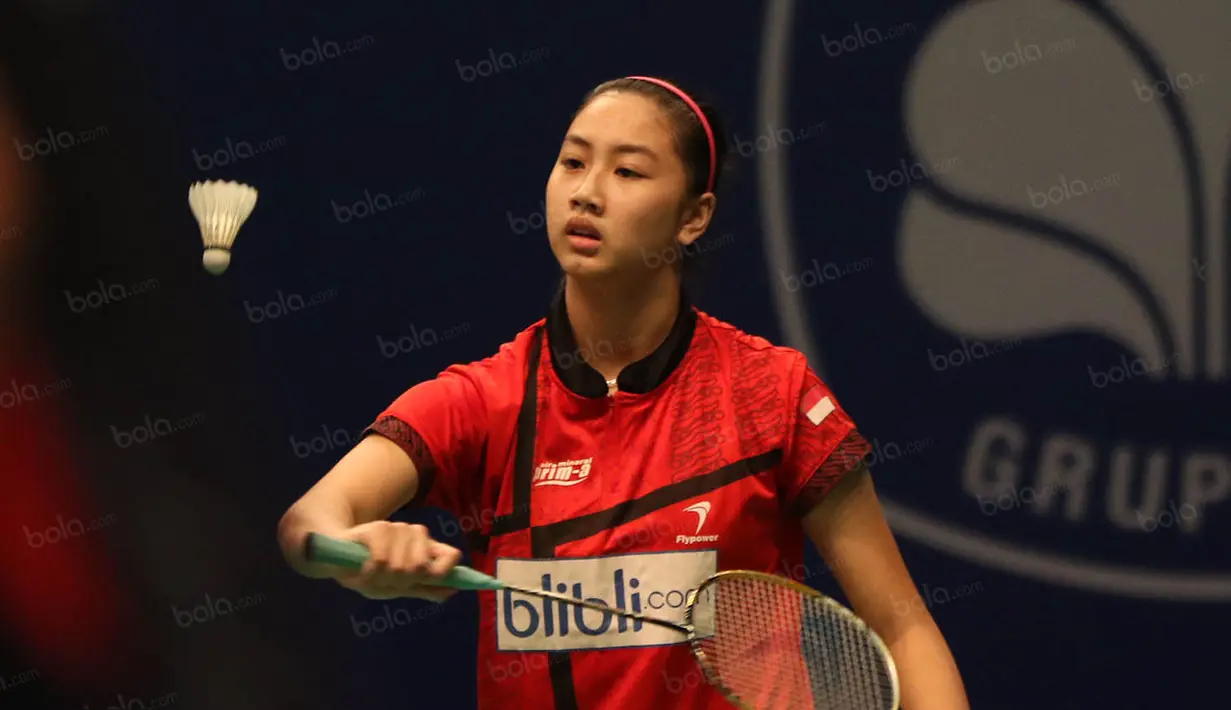Febby Valencia Gani, pebulutangkis asal Indonesia ini turun di nomor ganda putri pada BCA Indonesia Open 2016. Berpasangan dengan Metya Inayah Cindiani, langkahnya sudah terhenti dari babak penyisihan. (Bola.com/Nicklas Hanoatubun)
