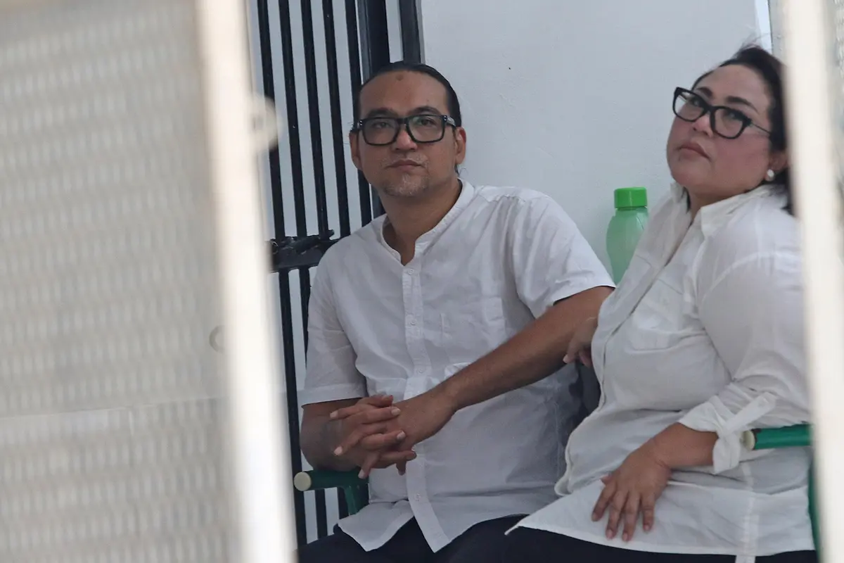 Ekspresi Nunung dan Suami Jelang Sidang Putusan Kasus Narkoba