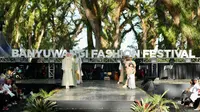 Banyuwangi Fashion Festival yang digelar di De Djawatan, Banyuwangi. (Hermawan/Liputan6.com)