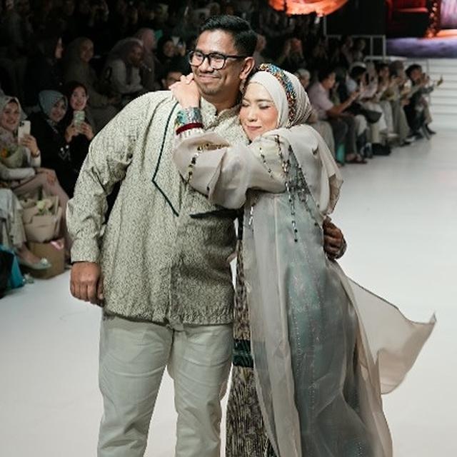 Momen Kocak Fitrop Malah Ngereog di Catwalk. (instagram/fitrop)
