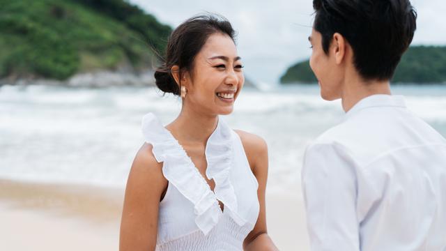 pasangan cinta bahagia