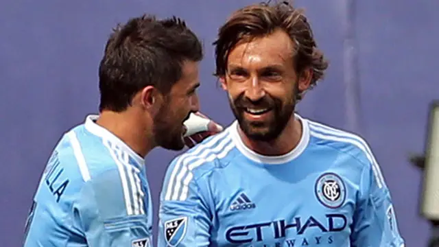 Andrea Pirlo dan David Villa