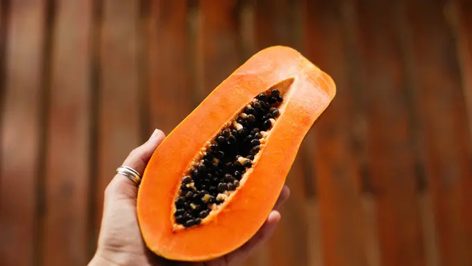 5 Manfaat Biji Pepaya Bagi Kesehatan Tubuh, Bisa Meredakan Nyeri Menstruasi