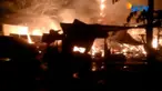 Kebakaran hebat melanda tiga rumah semi permanen dan sebuah gudang barang bekas di Jalan Abdul Muis, Petojo, Jakarta Pusat.