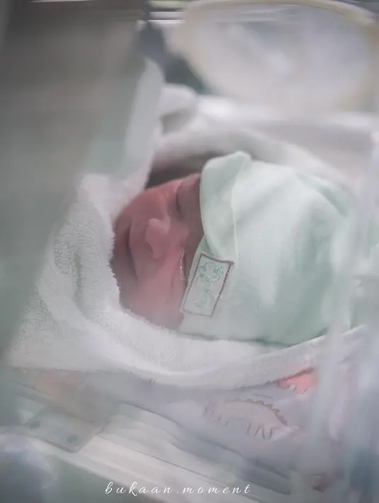 “Nabi kan nggak mungkin pilih menantu yang salah pasti sebaik-baiknya, kita pengin anak kita jadi orang yang bisa dopercaya dan amanah,” lanjutnya. (Instagram/vebbypalwinta)