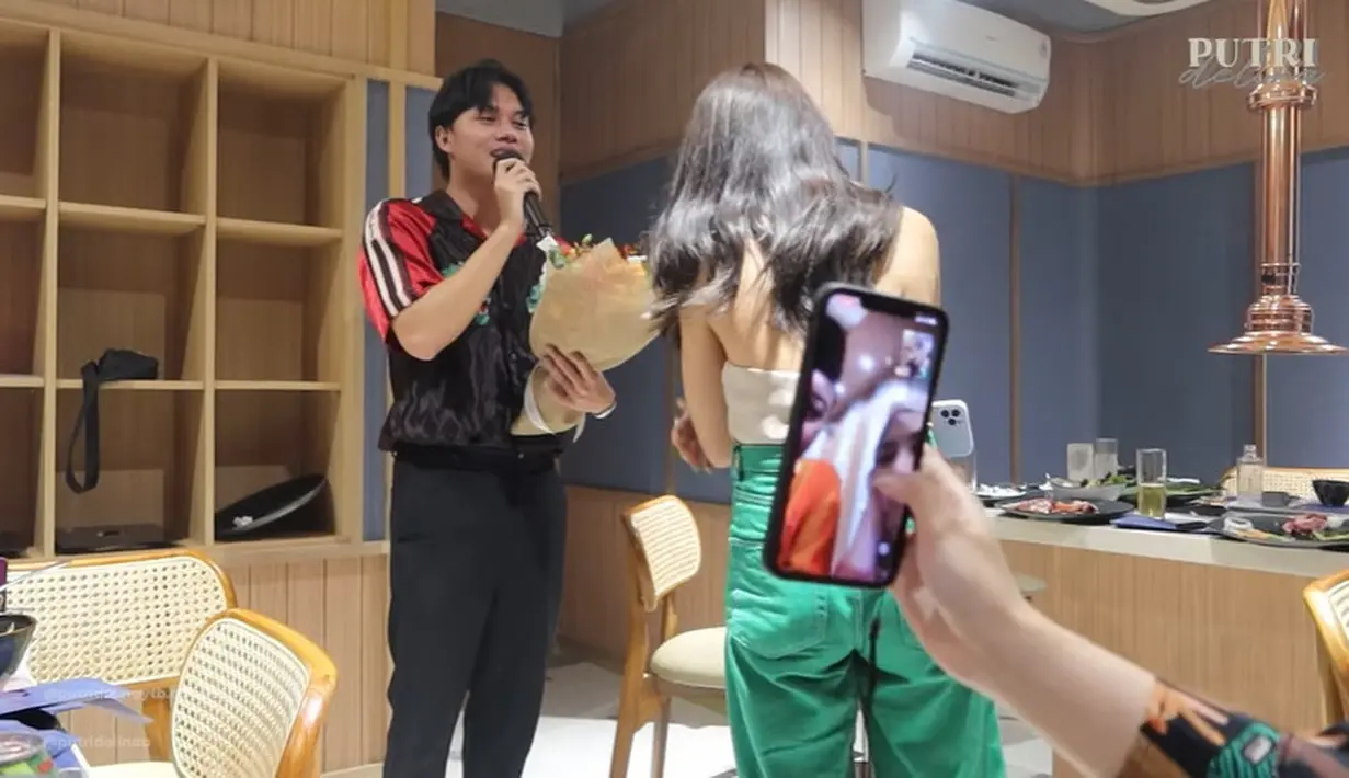 Rizky Febian dan Mahalini Raharja (Youtube/Putri Delina)