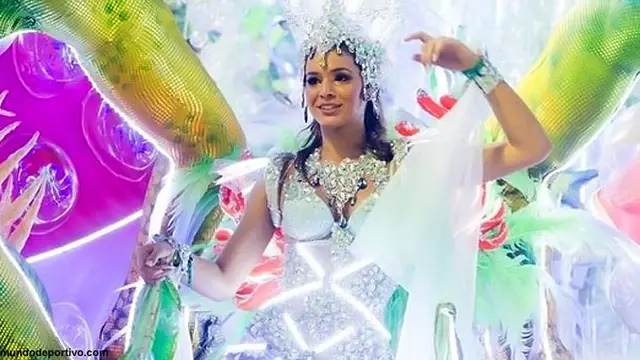 bruna_marquezine_130214c.jpg