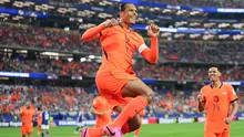 Virgil van Dijk memecahkan kebuntuan dan membawa Belanda unggul 1-0 setelah tandukannya yang memaksimalkan umpan Ryan Gravenberch berhasil masuk gawang Jepang. (AP Photo/Julio Cortez)