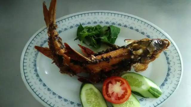 Ikan dewa hidangan resto di Cilongok, Banyumas. (Foto: Liputan6.com/Bing Urip/Muhamad Ridlo)