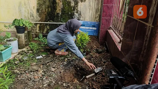 PLN Icon Plus ajak pelajar tanam pohon tekan emisi karbon (Liputan6.com/Fauzan)