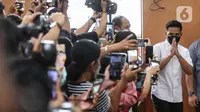 Terdakwa kasus pembunuhan Brigadir Yosua, Richard Eliezer Pudihang Lumiu bersiap menjalani sidang pembacaan replik atau tanggapan Jaksa Penuntut Umum (JPU) di Pengadilan Negeri Jakarta Selatan, Senin (30/1/2023).  Jaksa menyebutkan kalau tuntutan 12 tahun penjara tersebut sudah mempertimbangkan kejujuran Eliezer selama persidangan. (Liputan6.com/Johan Tallo)