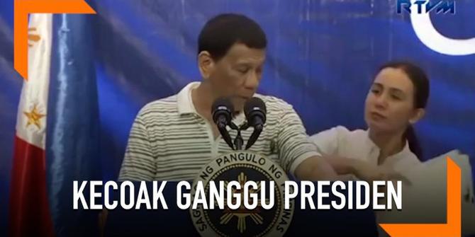 VIDEO: Kecoak Interupsi Pidato Presiden Duterte
