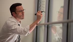 Ben Affleck dalam film The Accountant. Foto: IMDb